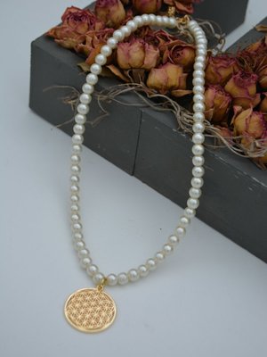 İncili Yaşam Çiçeği Kolye Altın Rengi İncili Yaşam Çiçeği Kolye Altın Rengi