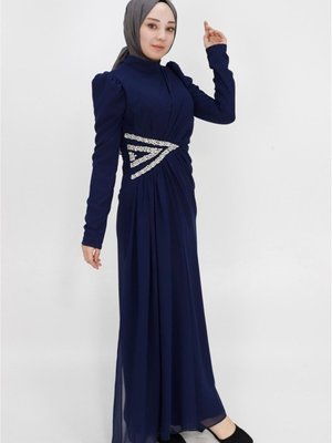 Lacivert Şifon Kumaş Beli Taş Detaylı Abiye Elbise Lacivert Şifon Kumaş Beli Taş Detaylı Abiye Elbise