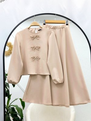 Fiyonklu Etekli Takım