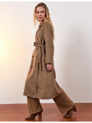 Premıum Yün Kruvaze Düğmeli Kuşaklı Kaban Koyu Vizon Premıum Yün Kruvaze Düğmeli Kuşaklı Kaban Koyu Vizon