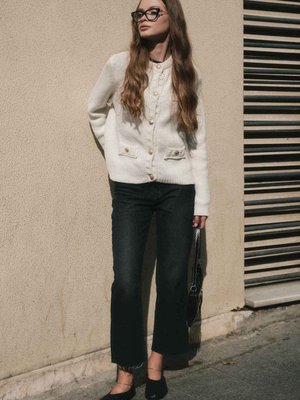 Buklet Dokulu Krem Hırka