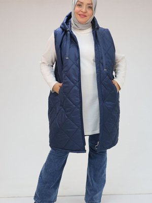 Büyük Beden Fermuarlı Kapüşonlu Kapitone Yelek Lacivert Büyük Beden Fermuarlı Kapüşonlu Kapitone Yelek Lacivert