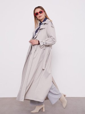 Taş Kemer Detaylı Trençkot