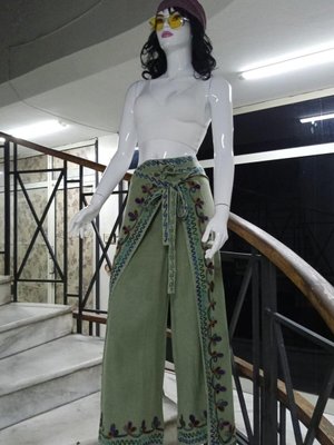 Haki Otantik Nakış İşlemeli Harem Şalvar Bulmaca Pantolon Haki Otantik Nakış İşlemeli Harem Şalvar Bulmaca Pantolon