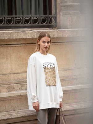 Taş Ve Baskı Detaylı Sweatshırt Vanilya