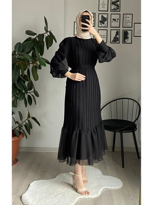 Piliseli Siyah Şifon Elbise