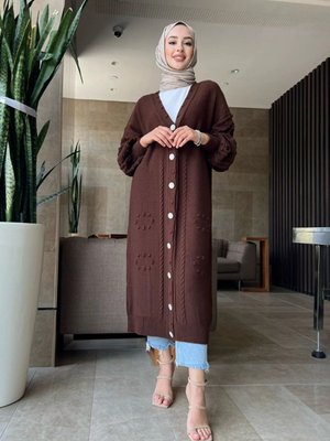 İşlemeli İnci Düğmeli Triko Uzun Hırka İşlemeli İnci Düğmeli Triko Uzun Hırka