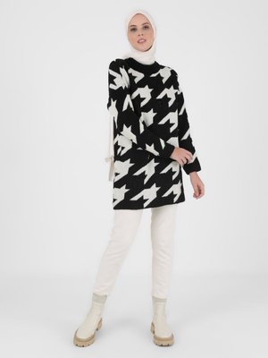 Siyah İnci Beyazı Desenli Yumuşak Tuşeli Triko Tunik