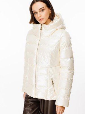 Ekru Cepleri Ve Önü Fermuarlı Şişme Kaban Ekru Cepleri Ve Önü Fermuarlı Şişme Kaban