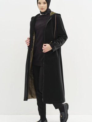 Garnili Bel Lastikli Yağmurluk Siyah Garnili Bel Lastikli Yağmurluk Siyah