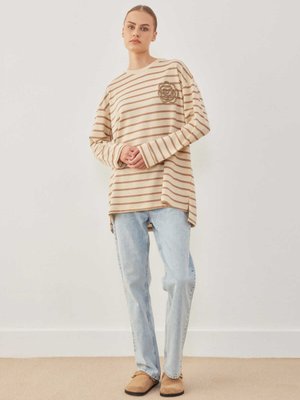 Gül Motifli Sweatshırt Bisküvi