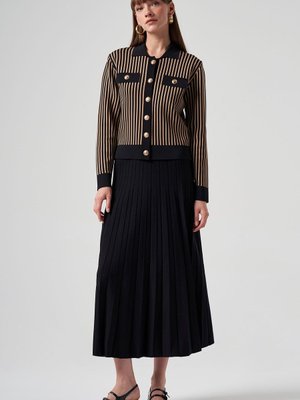 Merserize Triko Çizgili Hırka Etek Takım Siyah