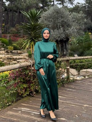 Taş Detaylı Balon Kol Saten Elbise