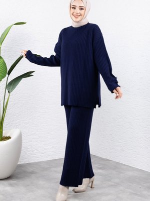 Kolu Ucu Düğme Detaylı Triko Takım Lacivert