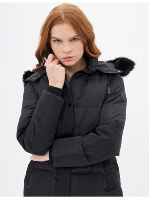 Kaz Tüyü Dolgulu Kapüşonlu Mont Siyah