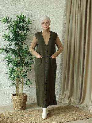 Tesettür Triko Düğmeli Cep Detaylı Yelek