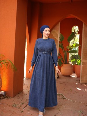 Nissra Robalı Tokalı Tesettür Elbise Nissra Robalı Tokalı Tesettür Elbise