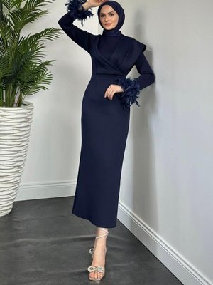 Azelya Kolları Tüylü Scuba Abiye Elbise Lacivert Azelya Kolları Tüylü Scuba Abiye Elbise Lacivert