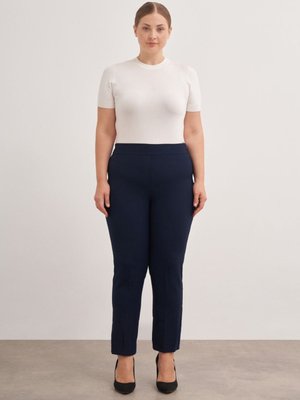 Arka Bel Lastikli Pantolon