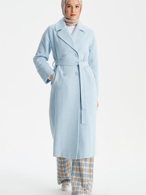 Kruvaze Yaka Uzun Manto Açık Mavi Kruvaze Yaka Uzun Manto Açık Mavi