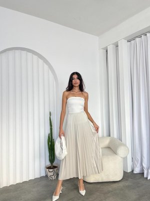 Yüksek Bel Parlak Pileli Uzun Etek Yüksek Bel Parlak Pileli Uzun Etek