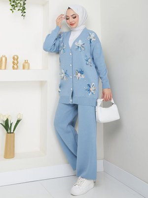 Mavi Çiçek Nakışlı Triko İkili Takım Mavi Çiçek Nakışlı Triko İkili Takım