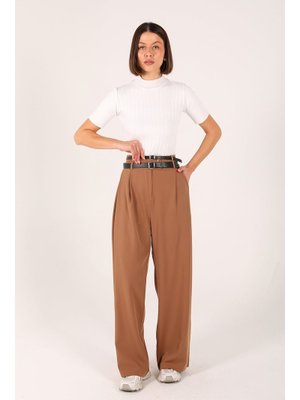 Bej Kemerli Pantolon