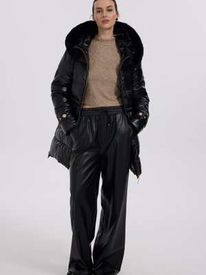 Siyah Kürk Kapüşonlu Şişme Kaban Siyah Kürk Kapüşonlu Şişme Kaban