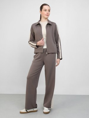 Vizon Şerit Detaylı Fermuarlı Kısa Örme Ceket Vizon Şerit Detaylı Fermuarlı Kısa Örme Ceket