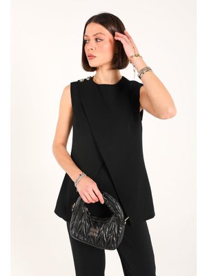 Siyah Düğme Detaylı Krep Yelek