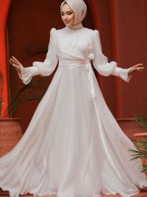 Bağlama Detaylı Beyaz Abiye Elbise Bağlama Detaylı Beyaz Abiye Elbise