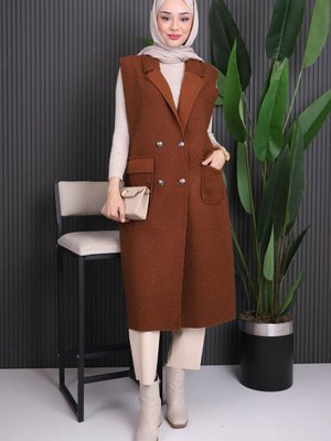 Kahverengi Düğmeli Cepli Buklet Yelek Kahverengi Düğmeli Cepli Buklet Yelek