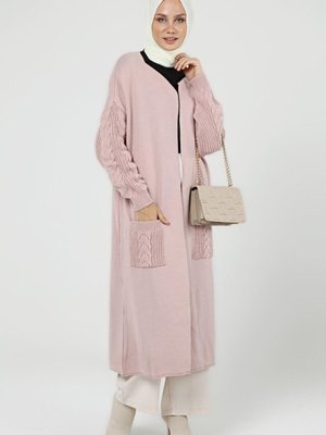 Kolu Saç Örgülü Çift Cepli Garnili Kışlık Kimono Hırka Kolu Saç Örgülü Çift Cepli Garnili Kışlık Kimono Hırka