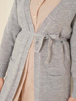 İnce Örgü Triko Hırka İnce Örgü Triko Hırka