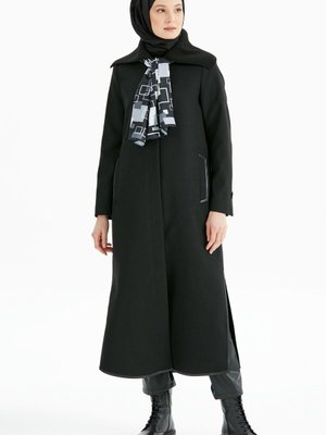 Ribana Yakalı Kaşe Manto Siyah Ribana Yakalı Kaşe Manto Siyah