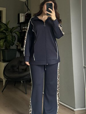 Leopar Garnili Eşofman Takımı Lacivert Leopar Garnili Eşofman Takımı Lacivert