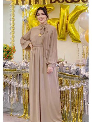 Kol Ve Yaka Pilise Detaylı Bel Kuşaklı Şifon Tulum Vizon Kol Ve Yaka Pilise Detaylı Bel Kuşaklı Şifon Tulum Vizon