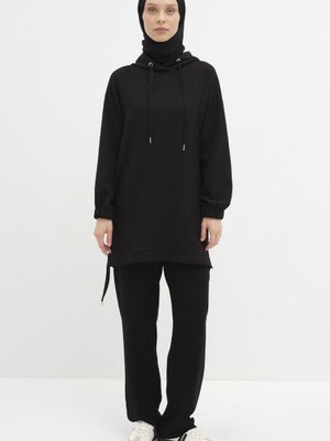 Kapüşonlu Sweat Siyah Kapüşonlu Sweat Siyah