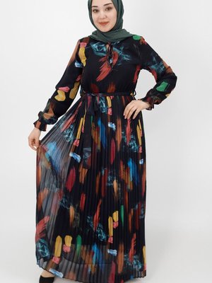 Siyah Eteği Pilise Detaylı Şifon Elbise Siyah Eteği Pilise Detaylı Şifon Elbise