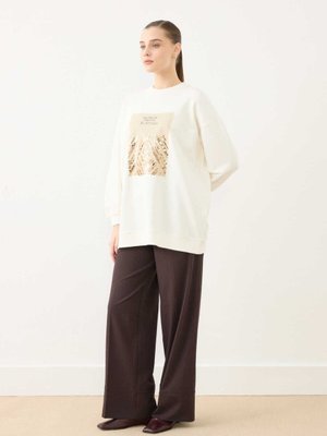 Baskısı Pul İşlemeli Sweatshırt Ekru