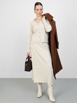 Triko Hırka & Etek Takım Bej