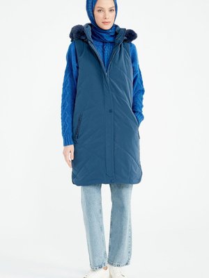 Kürk Detaylı Kapüşonlu Kapitone Yelek İndigo