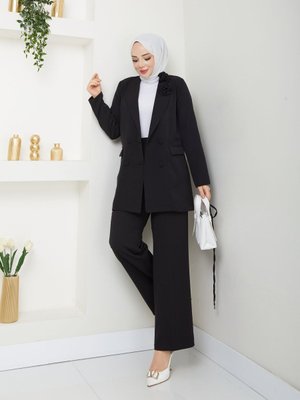 Gül Detaylı Blazer Ceket Takım Gül Detaylı Blazer Ceket Takım