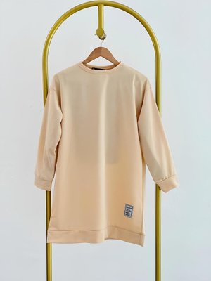 Bisiklet Yaka Mevsimlik Yırtmaçlı Armalı Tunik Sweat Sweatshirt Bisiklet Yaka Mevsimlik Yırtmaçlı Armalı Tunik Sweat Sweatshirt