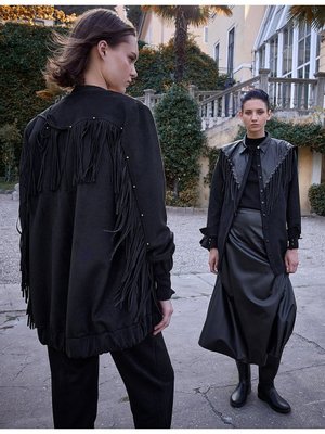 Sırt Detaylı Süet Ceket Siyah Sırt Detaylı Süet Ceket Siyah