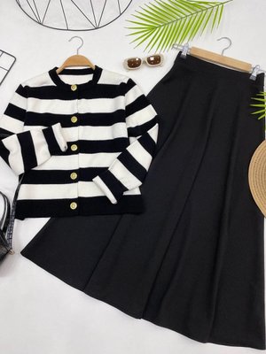 Çizgi Detaylı Triko Takım Çizgi Detaylı Triko Takım