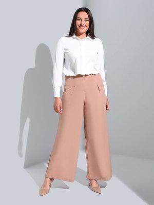 Bej Büyük Beden Pileli Dokuma Pantolon Bej Büyük Beden Pileli Dokuma Pantolon