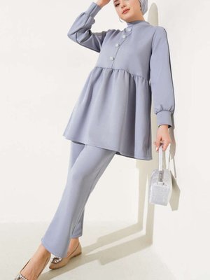 Gri Taş Düğmeli Scuba İkili Takım Gri Taş Düğmeli Scuba İkili Takım