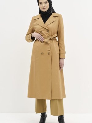 Kruvaze Yaka Düğme Detaylı Trenç Camel