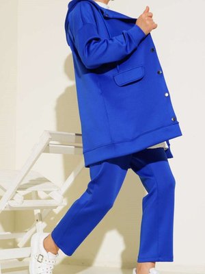 Saks Çıt Düğmeli Scuba Kumaş İkili Takım Saks Çıt Düğmeli Scuba Kumaş İkili Takım